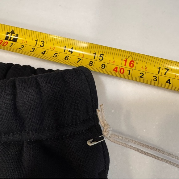 Fear of God Essentials Sweatpants Core Jet Black pants Size Large NWT - Picture 4 of 7